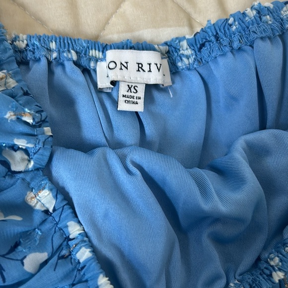 MOON RIVER TOP - Picture 2 of 4